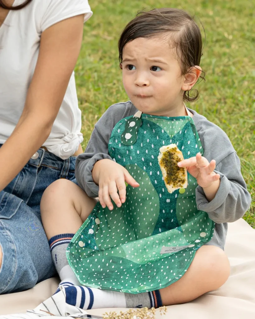 best non toxic waterproof baby bibs 