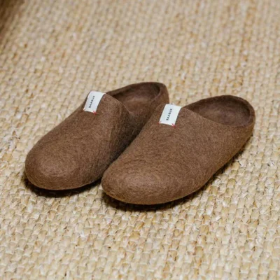 sustainable slippers 