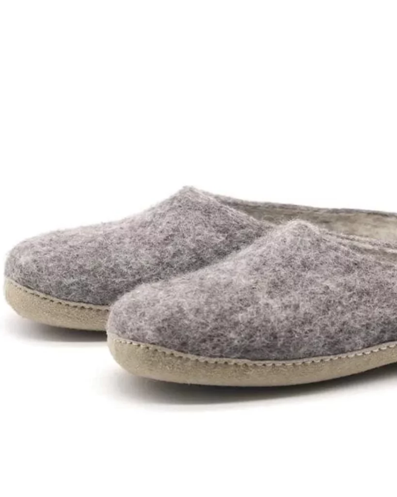 sustainable slippers 