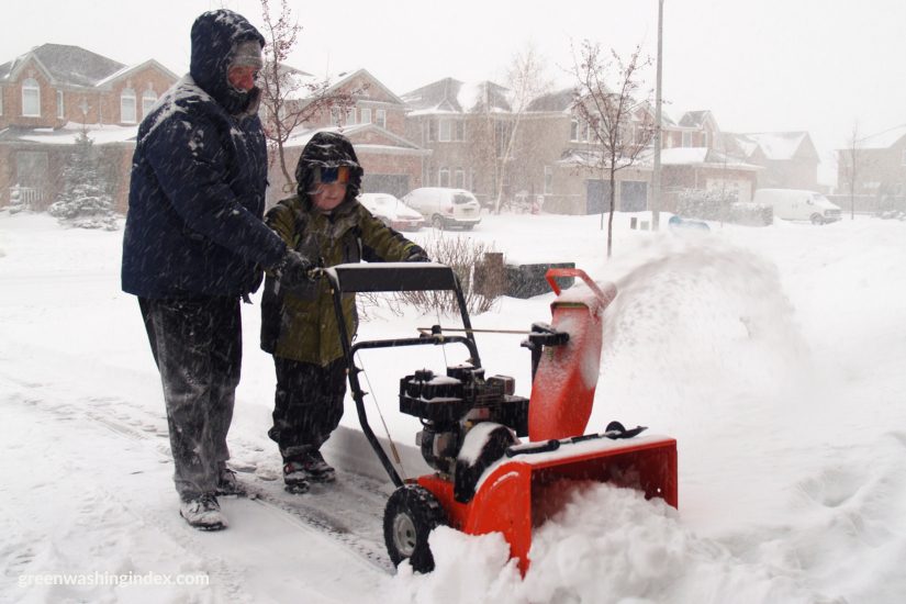 How to Drain Gas From Snowblower