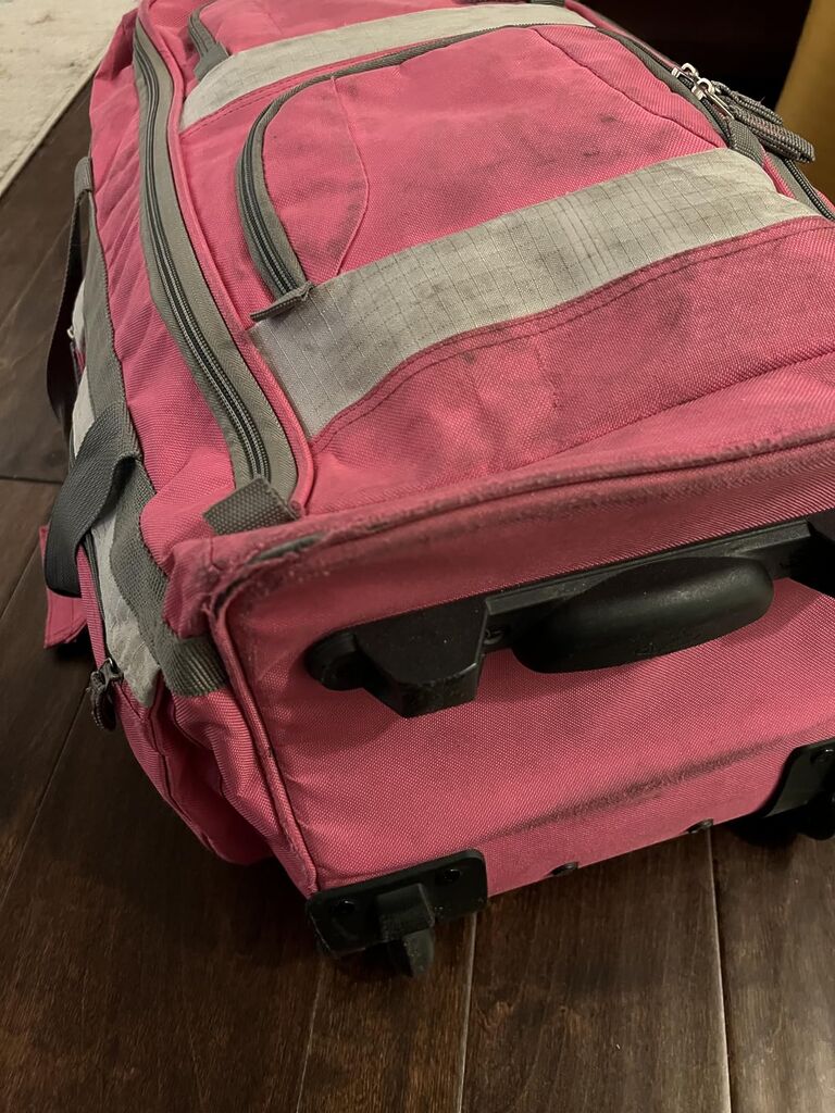 29 inch Jumbo Size 8 Pockets Wheeled Rolling Duffel Bag Water Resistant Luggage Lightweight Travel Suitcase with Retractable Handle Customer Review 29 inch Jumbo Size 8 Pockets Wheeled Rolling Duffel Bag Water Resistant Luggage Lightweight Travel Suitcase with Retractable Handle - Customer Photo 5