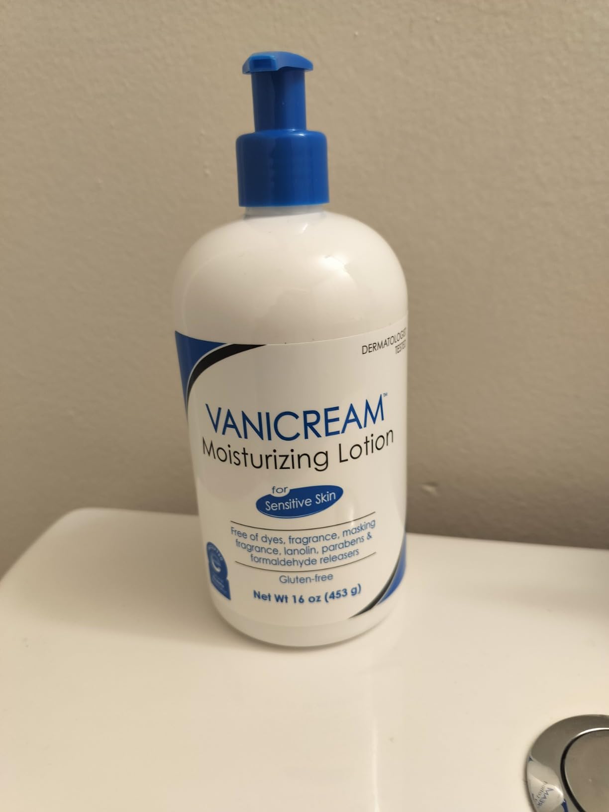 Vanicream Moisturizing Lotion with Pump | Fragrance and Gluten Free | For Sensitive Skin | 16 Ounce (Pack of 1) Customer Review Vanicream Moisturizing Lotion with Pump | Fragrance and Gluten Free | For Sensitive Skin | 16 Ounce (Pack of 1) - Customer Photo 1