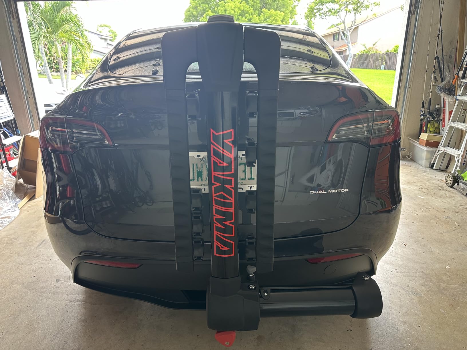 Yakima 4-Bike Hitch Mount Carrier, Swing-Away Bike Rack for Car, Truck, & SUV, FullSwing 4 - Heavy-Duty Bicycle Storage Equipment and Accessories for Vehicles - Customer Photo 1