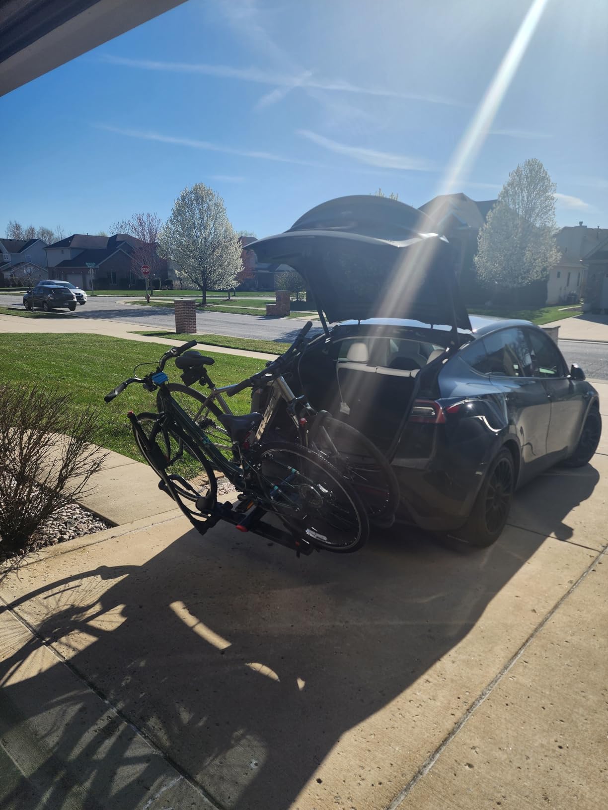 YAKIMA, HoldUp Hitch Mount Tray Bike Rack - Customer Photo 2