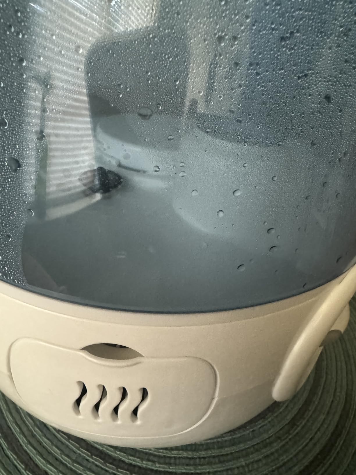 Vicks Filter-Free Ultrasonic Humidifier. #1 Brand Recommended by Pediatricians*. 1.2 Gal Ultrasonic cool mist humidifier for medium to large Bedrooms, Kids Rooms, and More. Use with Vicks VapoPads. - Customer Photo 2