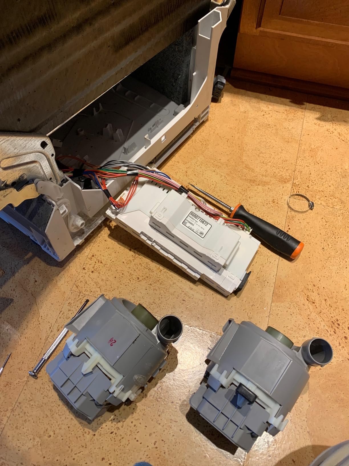 Bosch 00753351 Dishwasher Circulation Pump with Heater (replaces 00746094, 753351) Genuine Original Equipment Manufacturer (OEM) part - Customer Photo 2