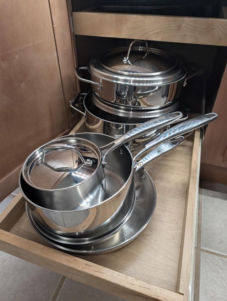 Tramontina Signature Tri-Ply Clad Stainless Steel 12-Piece Cookware Set with Lids, Pots and Pans Kitchen Set, Induction-Ready, Dishwasher-Safe, NSF-Certified, Made in Brazil customer photo 1