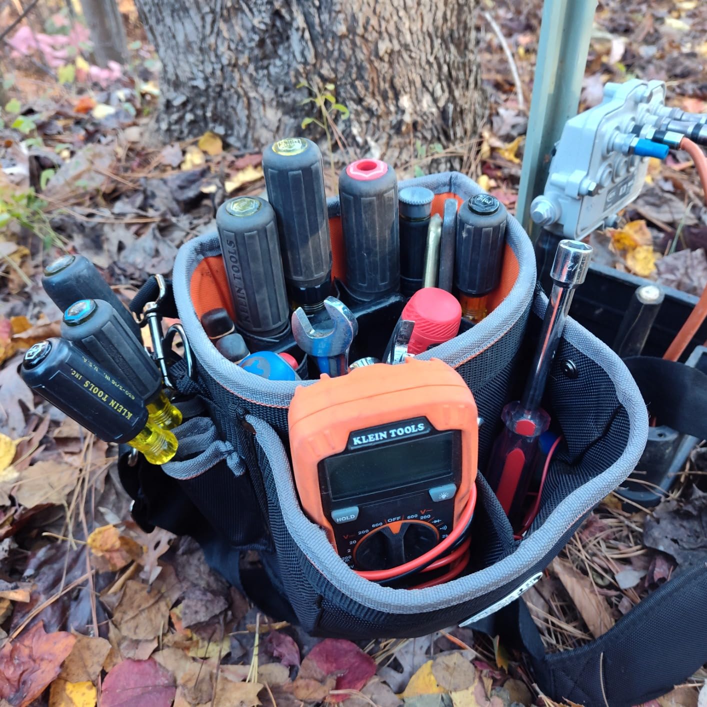 Klein Tools 55419SP-14 Tool Bag with Shoulder Strap Has 14 Pockets for Tool Storage, Can Fit Long Screwdrivers - Customer Photo 3