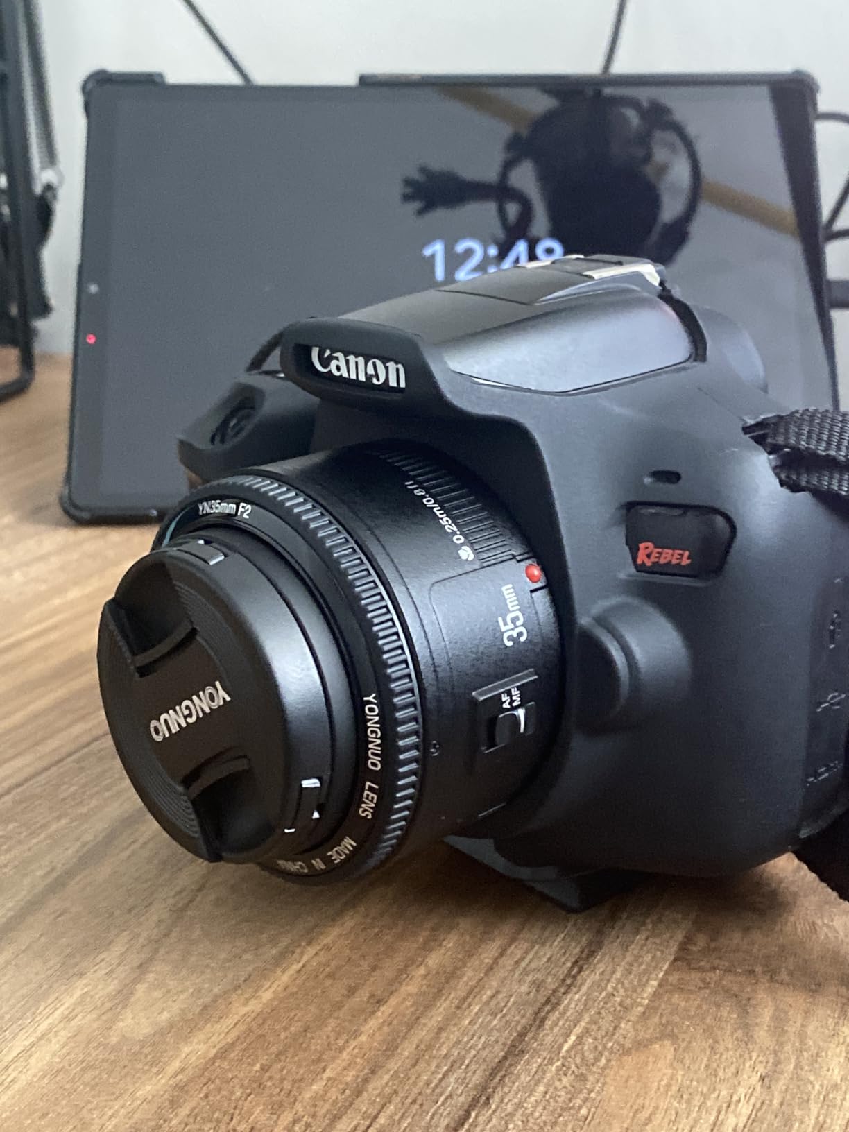 YONGNUO YN35mm F2 Lens 1:2 AF/MF Wide-Angle Fixed/Prime Auto Focus Lens for Canon EF Mount EOS Camera - Customer Photo 1