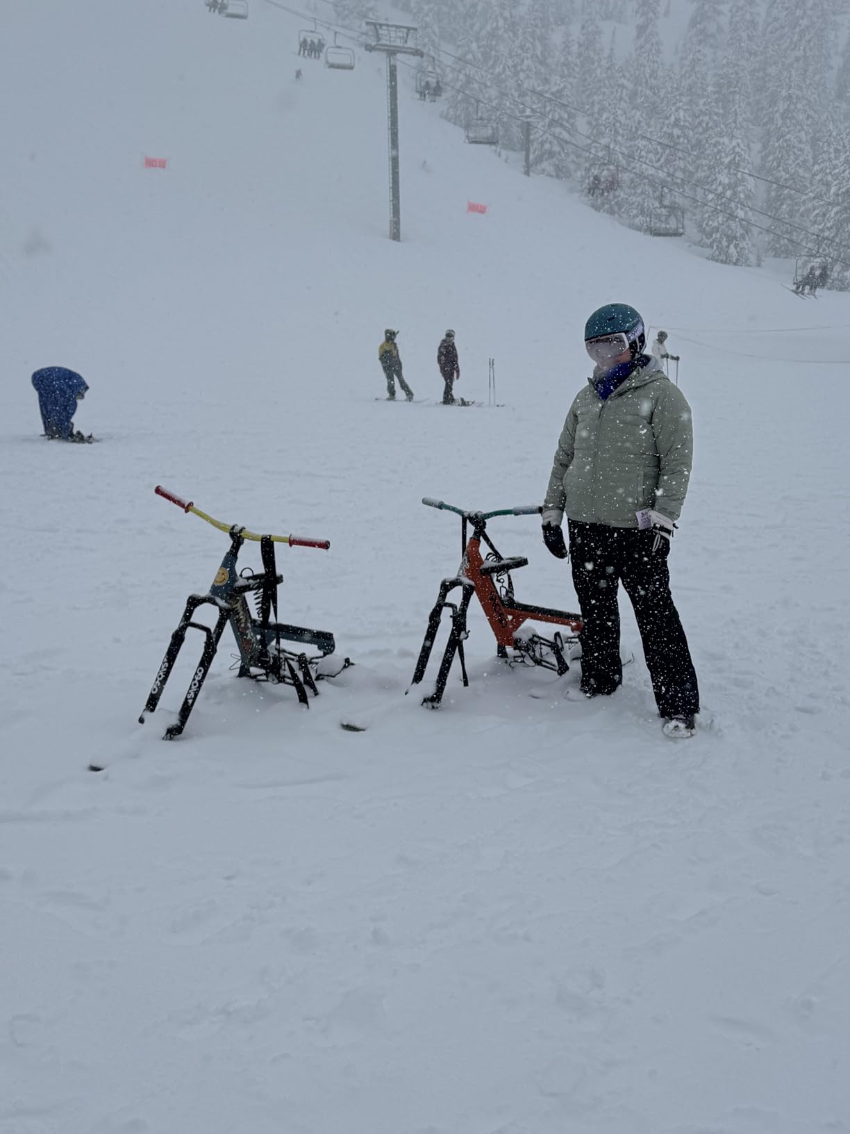 OutdoorMaster Ski Goggles PRO - Frameless, Interchangeable Lens 100% UV400 Protection Snow Goggles for Men & Women Customer Review OutdoorMaster Ski Goggles PRO - Frameless, Interchangeable Lens 100% UV400 Protection Snow Goggles for Men & Women - Customer Photo 1