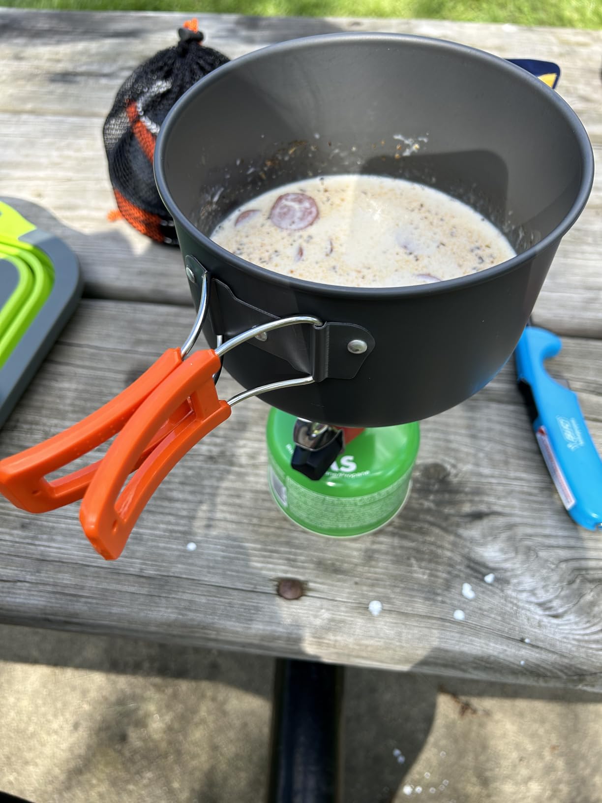 Coleman Classic 1-Burner Backpacking Stove, Portable Lightweight Camp Stove with Adjustable Burner & Pressure Control, 10,000 BTUs of Power for Camping, Backpacking, Tailgating, & More - Customer Photo 2