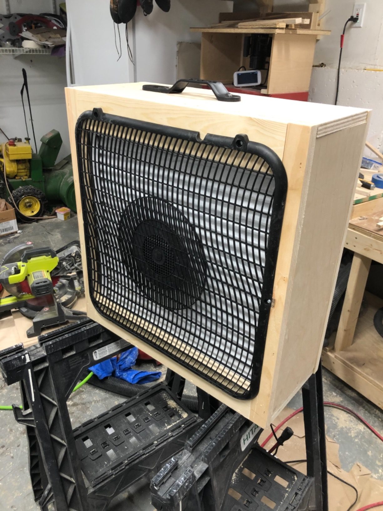 Comfort Zone Box Fan with Carry Handle, 20 inch, 3 Speed Full-Force Air Circulation Window Fan, Bedroom Floor Fan with 5 Blades, White Noise Cooling Fan, White - Customer Photo 2