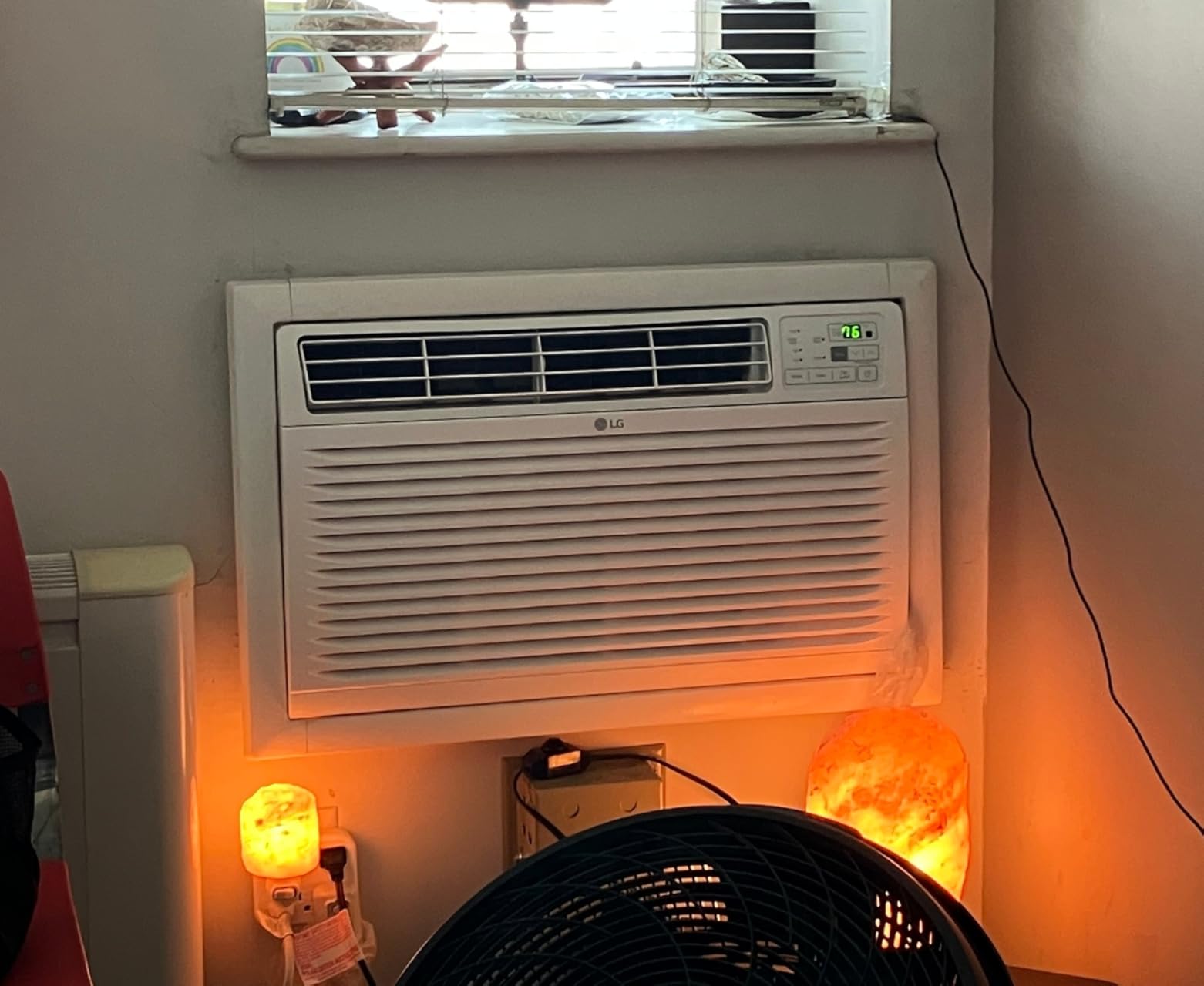 LG 10,000 BTU Through the Wall Air Conditioner, 115V, Cools up to 440 Sq. Ft. for Bedroom, Living Room, Apartment, with Remote, 3 Cool & Fan Speeds, Wall AC Unit, White - Customer Photo 4