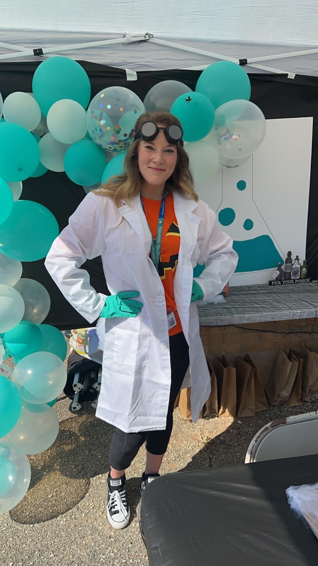 ThxToms Chemical Resistant Nitrile Gloves, Resist Household Acid, Alkali, Solvent and Oil, Latex Rubber Free, 1 Pair Large - Customer Photo 1