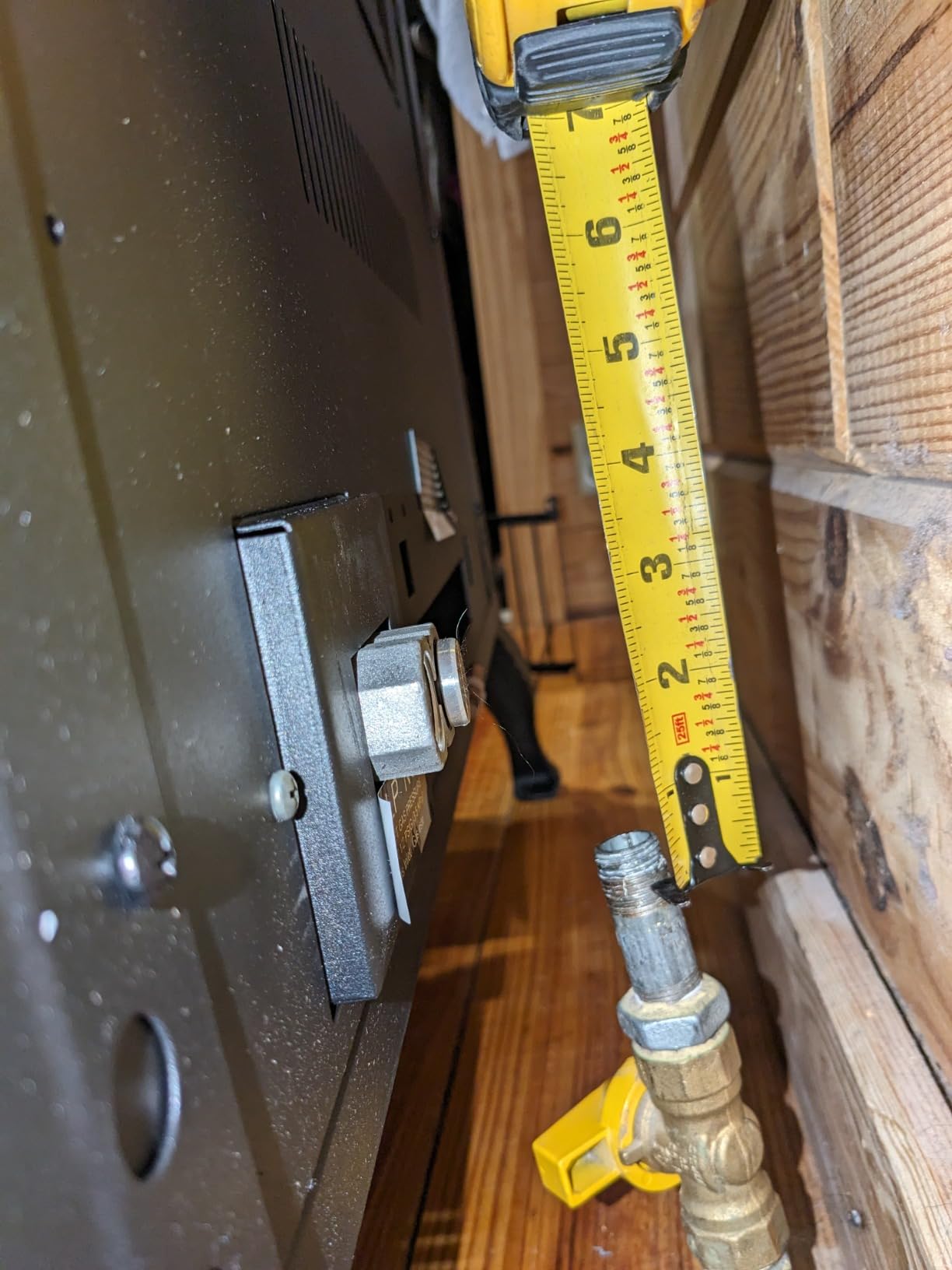 ProCom Ventless 25,000 BTU Space Saving Free Standing Dual Fuel Fireplace with Built In Thermostat Control Heats up to 1,100 Square Feet, Black Customer Review ProCom Ventless 25,000 BTU Space Saving Free Standing Dual Fuel Fireplace with Built In Thermostat Control Heats up to 1,100 Square Feet, Black - Customer Photo 1