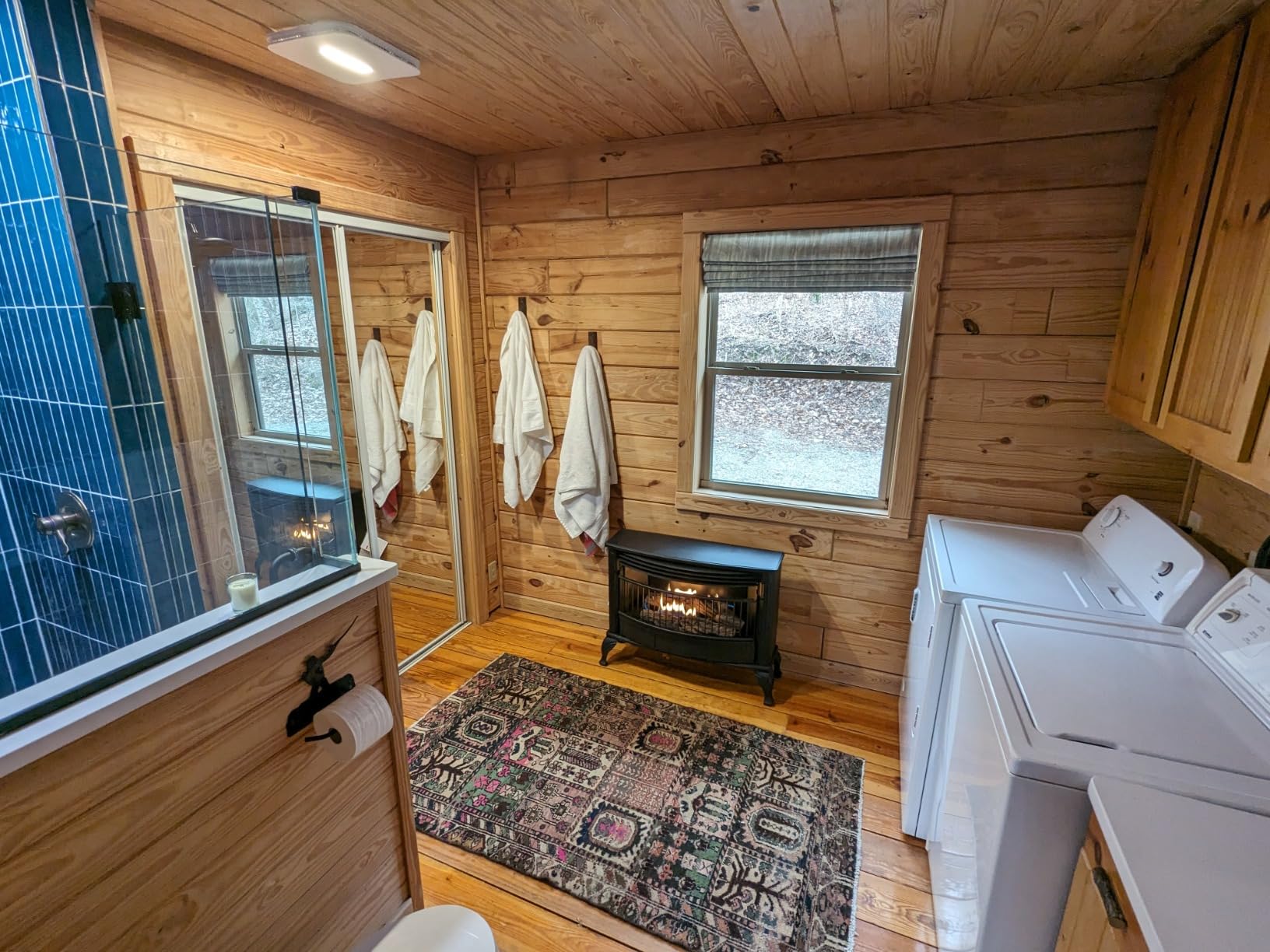 ProCom Ventless 25,000 BTU Space Saving Free Standing Dual Fuel Fireplace with Built In Thermostat Control Heats up to 1,100 Square Feet, Black Customer Review ProCom Ventless 25,000 BTU Space Saving Free Standing Dual Fuel Fireplace with Built In Thermostat Control Heats up to 1,100 Square Feet, Black - Customer Photo 2