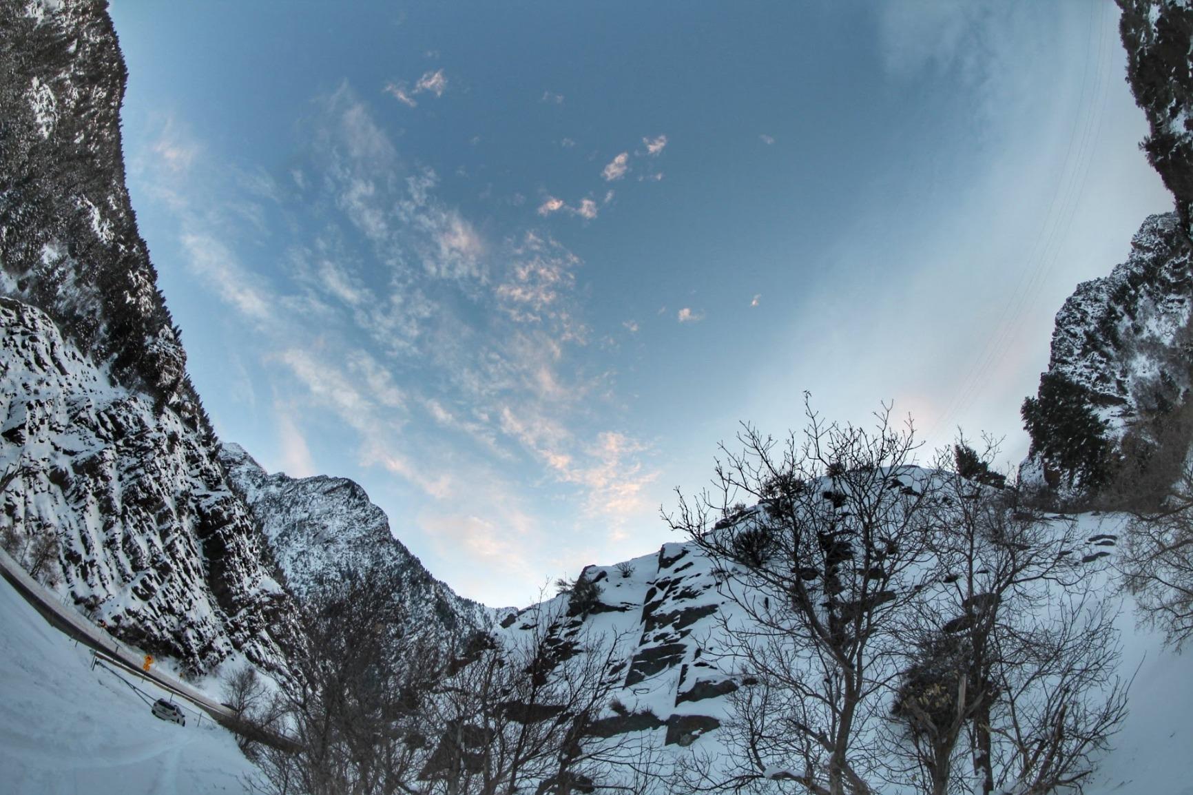 Meike 8mm f3.5 Ultra Wide Angle Fisheye Lens for Canon EOS EF Mount APS-C Cameras EOS 70D 77D 80D Rebel T7i T6i T6s T6 T5i T5 T4i T3i SL2,etc - Customer Photo 2