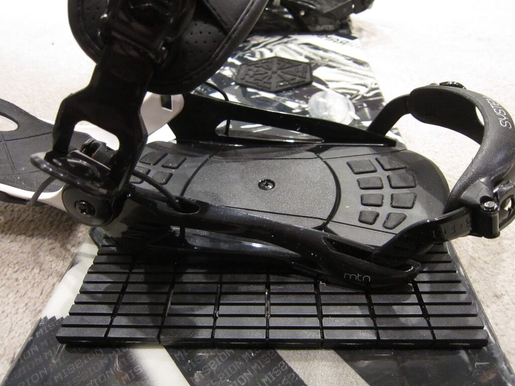 System MTN Men's Rear Entry Step in Style Snowboard Bindings - Customer Photo 3