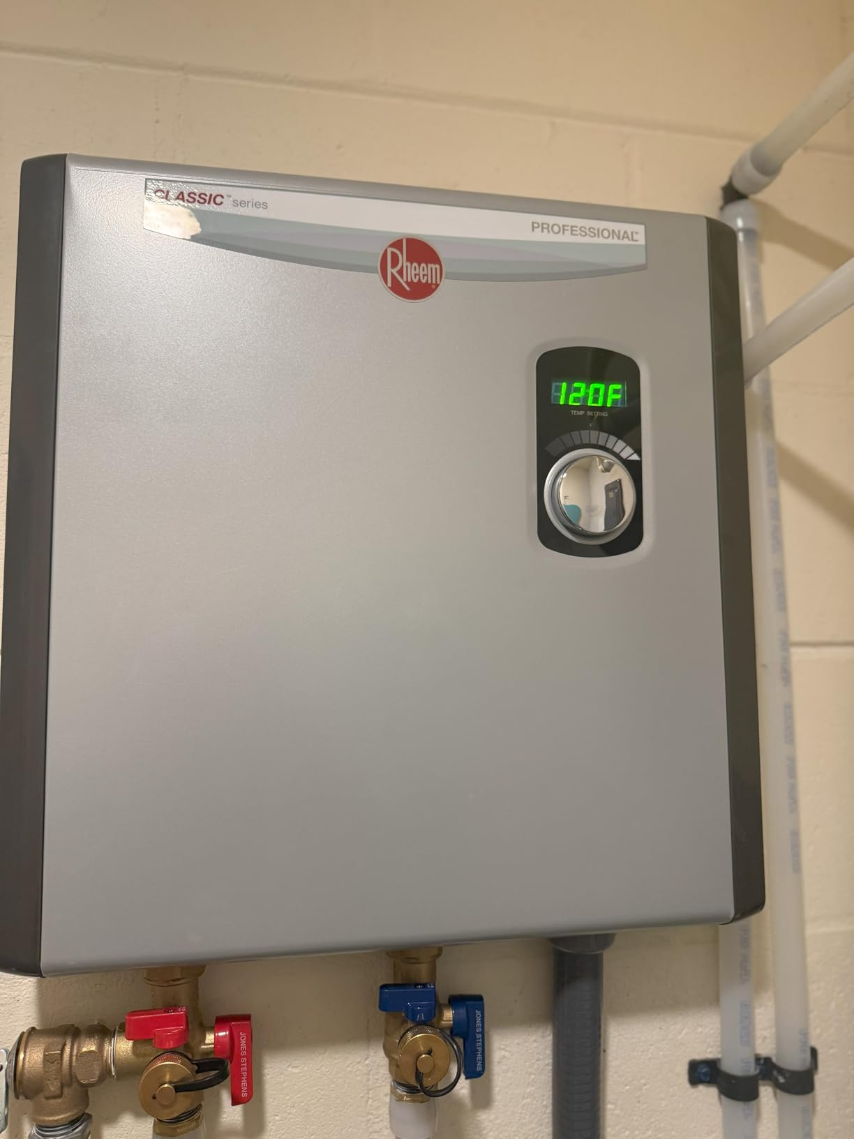 Rheem RTEX-24 24kW 240V Electric Tankless Water Heater, Gray - Customer Photo 1