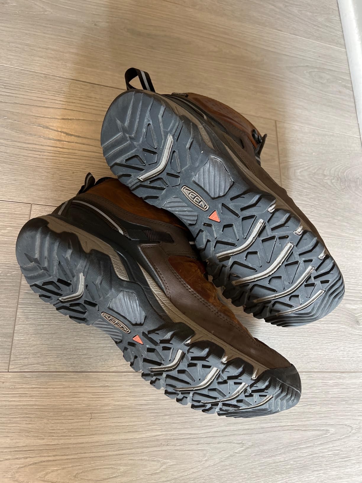 KEEN Men's Targhee Mid Height Waterproof Hiking Boots - Customer Photo 2