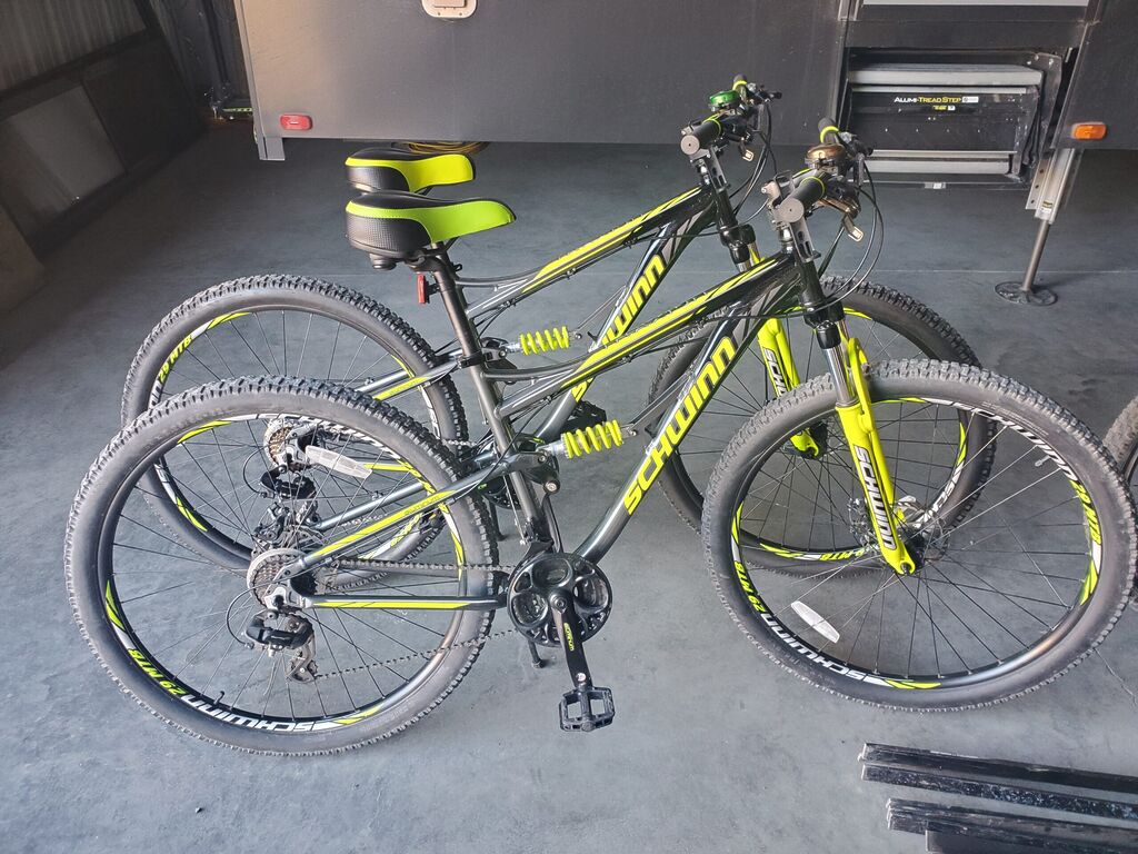 Schwinn Traxion Mountain Bike for Adult Men Women, 29-Inch Wheels, Full Suspension, 24-Speed Shimano Drivetrain, Trigger Shifter, 18-Inch Aluminum Frame, Mechanical Disc Brake, Matte Grey/Neon Green Customer Review Schwinn Traxion Mountain Bike for Adult Men Women, 29-Inch Wheels, Full Suspension, 24-Speed Shimano Drivetrain, Trigger Shifter, 18-Inch Aluminum Frame, Mechanical Disc Brake, Matte Grey/Neon Green - Customer Photo 2