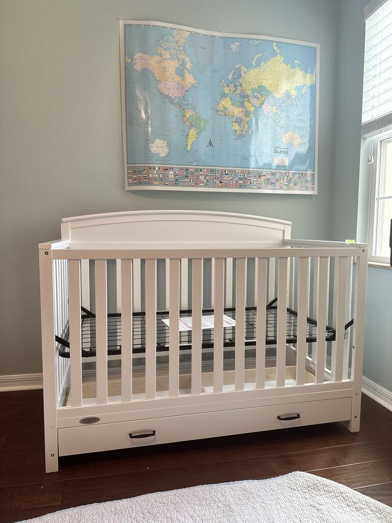 Graco Benton 5-in-1 Convertible Crib - GREENGUARD Gold Certified, Converts from Baby Crib to Toddler Bed, Daybed and Full-Size Bed, Fits Standard Full-Size Crib Mattress (Driftwood) customer photo 2