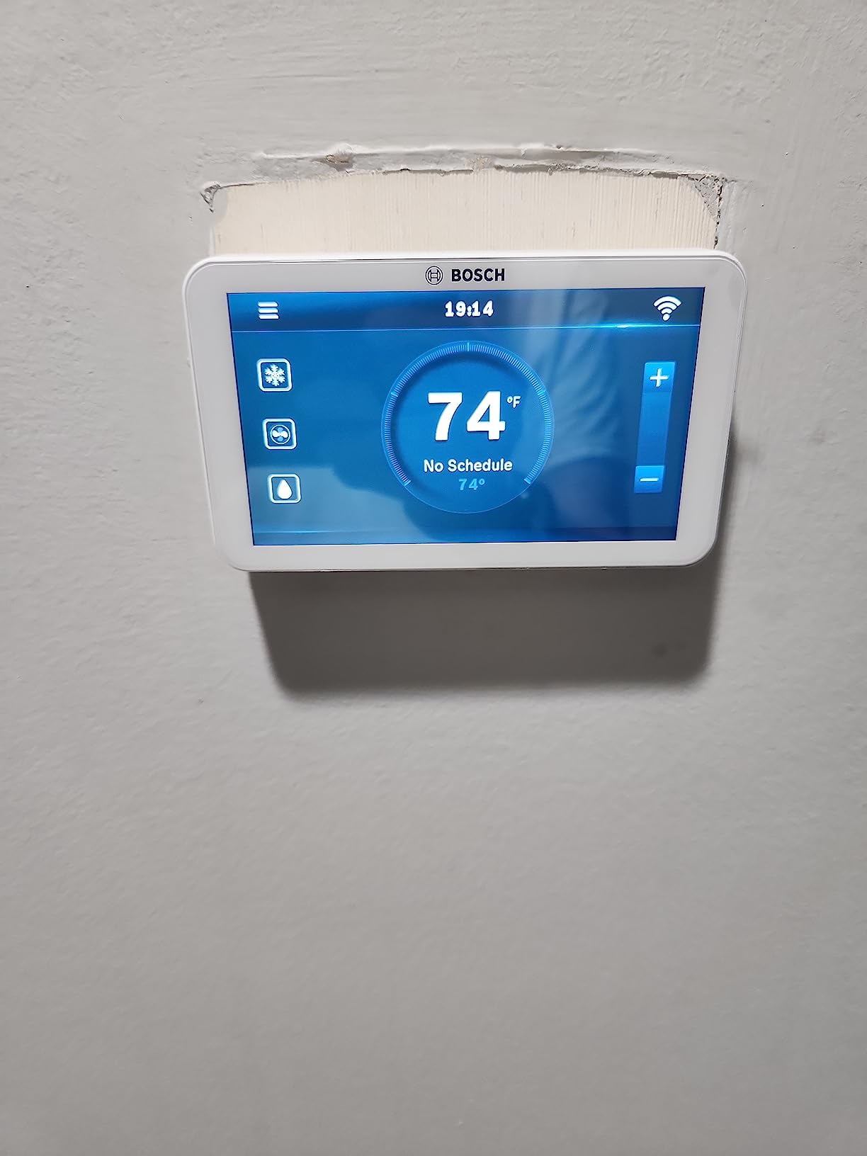 Bosch Large 5-Inch Full-Color Touch Screen Sleek Easy Setup Connected Control Smart Phone Wi-Fi Thermostat for 24V HVAC Systems with Bosch Connected Control App - Customer Photo 1