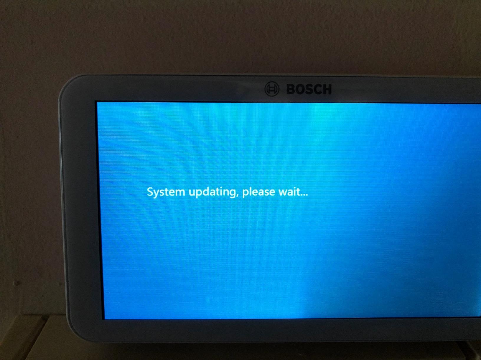 Bosch Large 5-Inch Full-Color Touch Screen Sleek Easy Setup Connected Control Smart Phone Wi-Fi Thermostat for 24V HVAC Systems with Bosch Connected Control App - Customer Photo 2