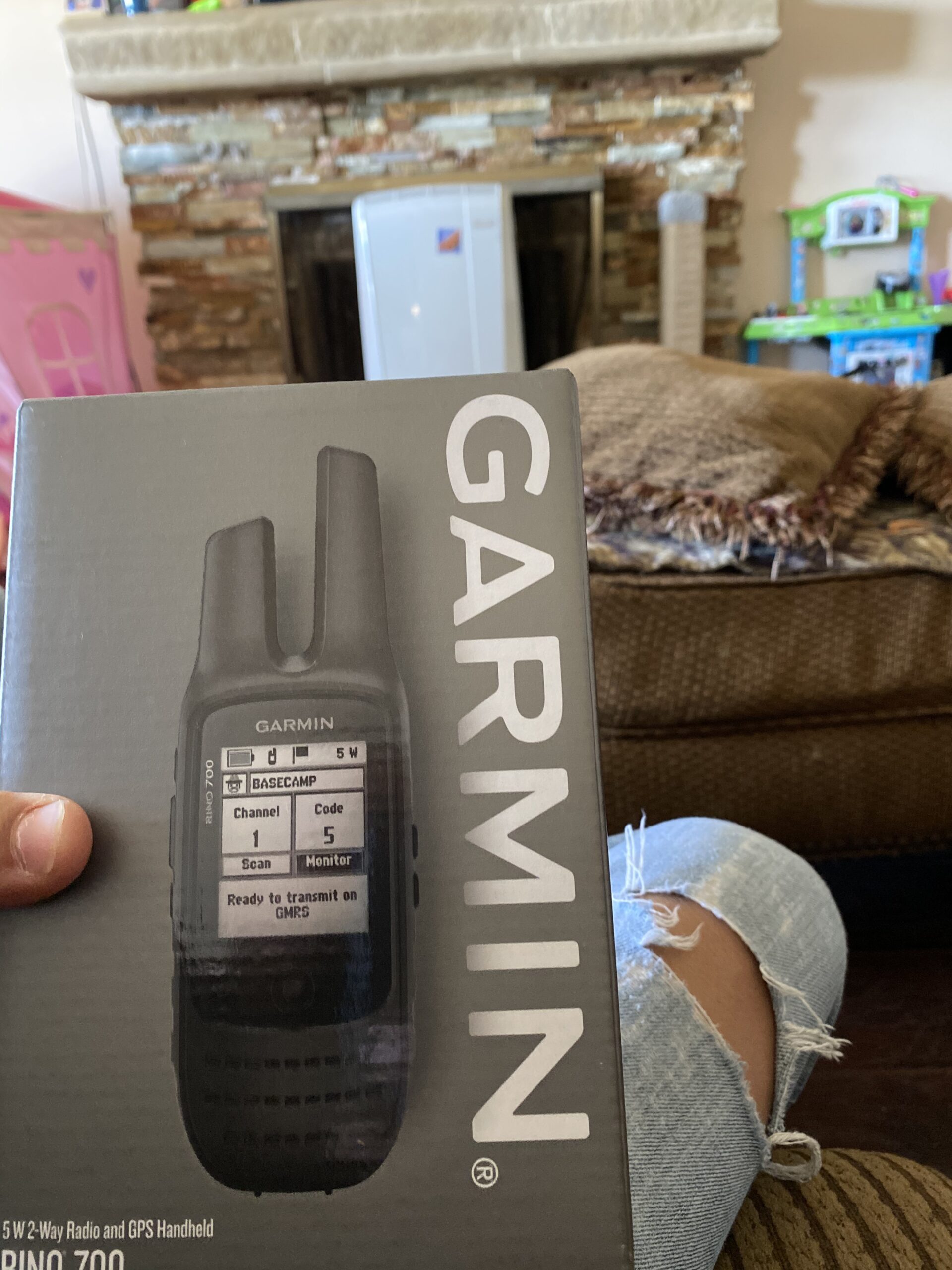 Garmin Rino 700, Rugged 2-Way Radio and Handheld GPS Navigator with GPS/GLONASS, 2.2 inches (010-01958-20) - Customer Photo 1