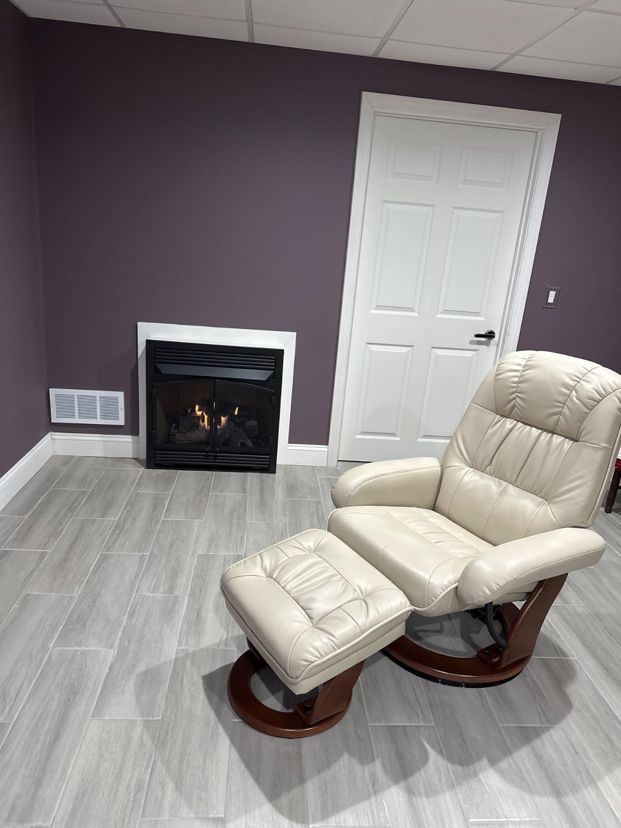 Duluth Forge Dual Fuel Ventless Gas Fireplace Insert, Thermostat Control, 6 Fire Logs, Use with Natural Gas or Liquid Propane, 32000 BTU, Heats up to 1500 Sq. Ft., Black Customer Review Duluth Forge Dual Fuel Ventless Gas Fireplace Insert, Thermostat Control, 6 Fire Logs, Use with Natural Gas or Liquid Propane, 32000 BTU, Heats up to 1500 Sq. Ft., Black - Customer Photo 1