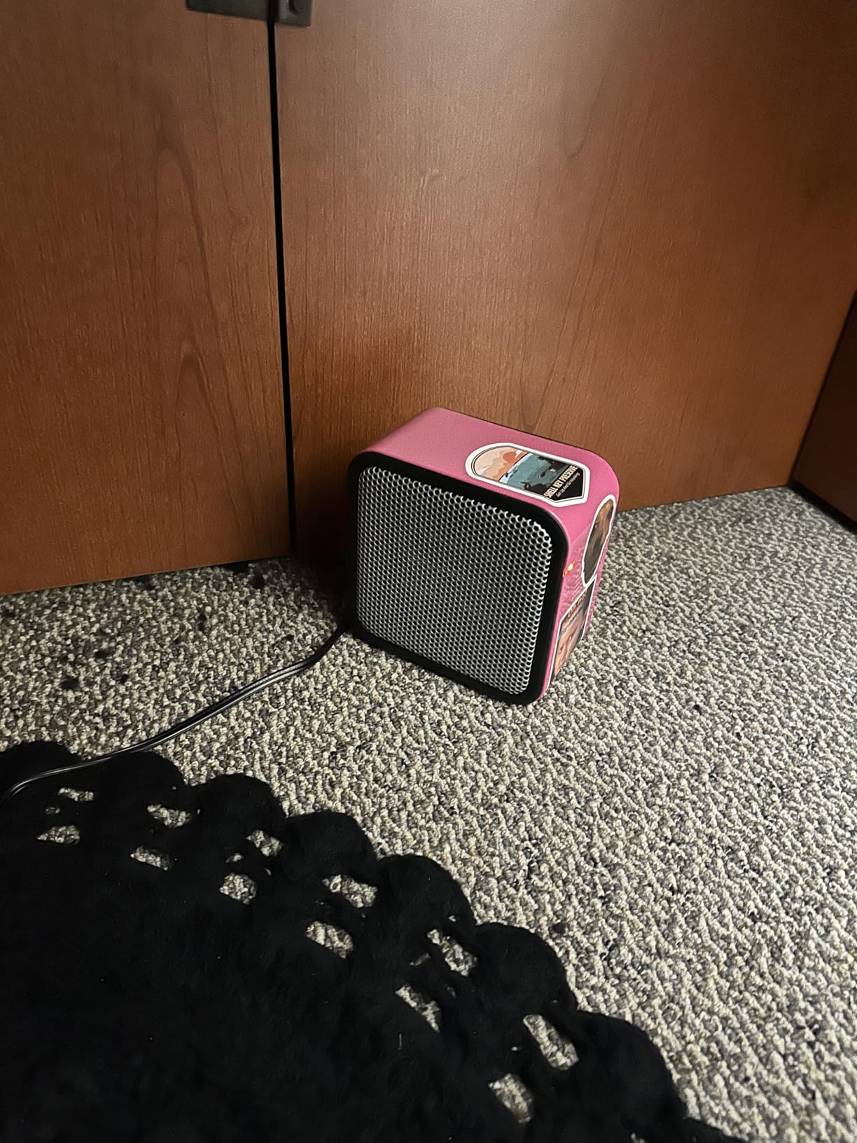 Amazon Basics Ceramic Space Heater, Mini Heater for Office Desk, Portable Tent Heater for Camping (Indoor Use), 500 W, With Tip-Over Protection, Lightweight (1.4 LBS), Pink, 5.9 x 3.2 x 6 inches - Customer Photo 4