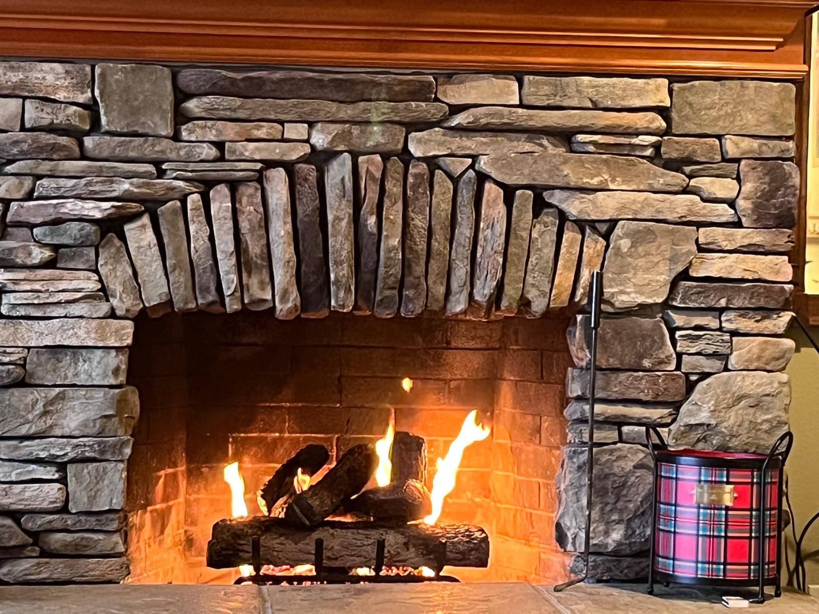 Peterson Real Fyre 24-inch Live Oak Log Set with Vented Burner and Gas Connection Kit. Match Lit (Natural Gas Only) Customer Review Peterson Real Fyre 24-inch Live Oak Log Set with Vented Burner and Gas Connection Kit. Match Lit (Natural Gas Only) - Customer Photo 1