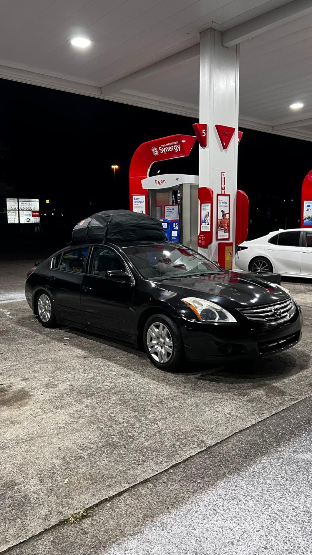 Sailnovo Car Rooftop Cargo Carrier Roof Bag, 20 Cubic feet Waterproof Roof Cargo Carrier fit car with/Without Luggage Rack - Vehicle Soft Shell Roof Cargo Box with Tie-Down Strap, Safety Hook - Customer Photo 2