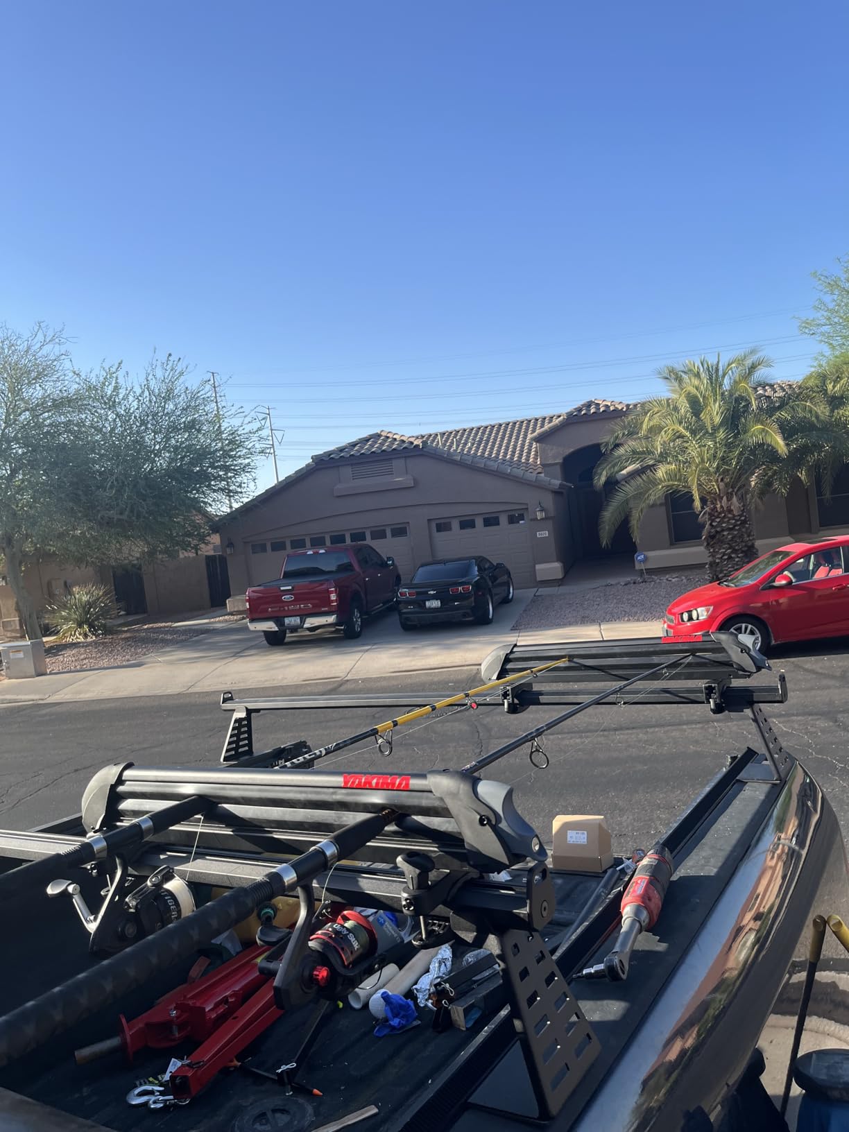 Yakima Ski & Snowboard Car Roof Rack, Fits 6 Ski Pairs or 4 Boards, PowderHound 6 - for Reliable & Secure Transport, Compatible with Yakima Crossbars - Customer Photo 2