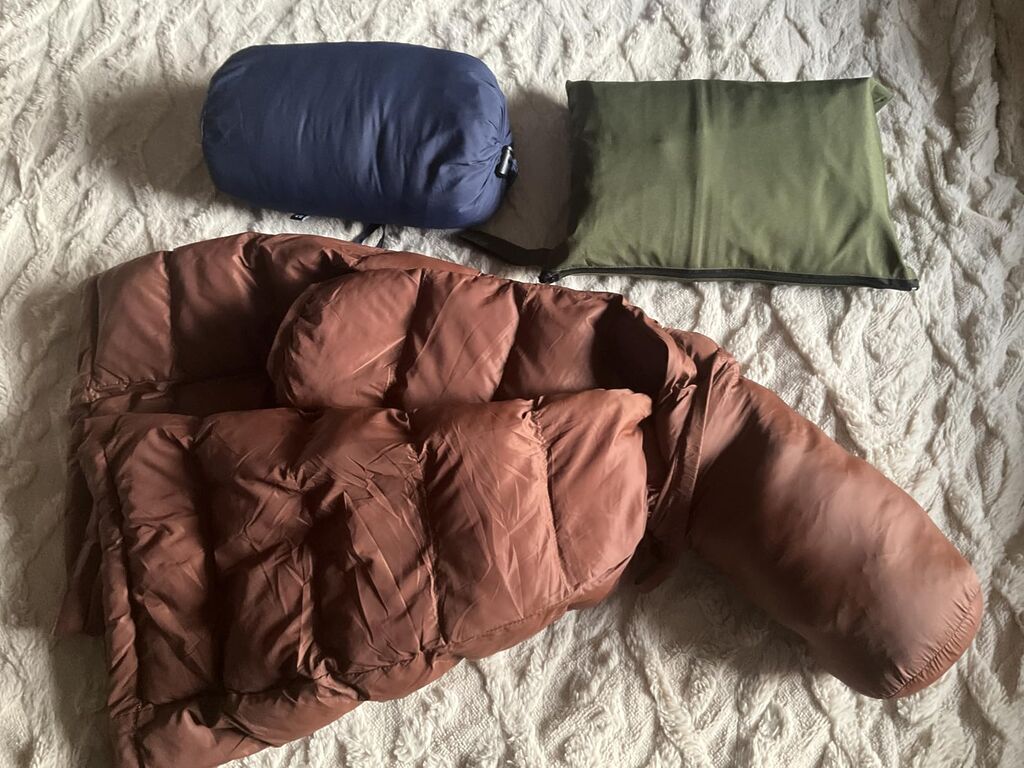 Amazon Essentials womens Lightweight Water-Resistant Packable Hooded Puffer Coat (Available in Plus Size) Customer Review Amazon Essentials womens Lightweight Water-Resistant Packable Hooded Puffer Coat (Available in Plus Size) - Customer Photo 1