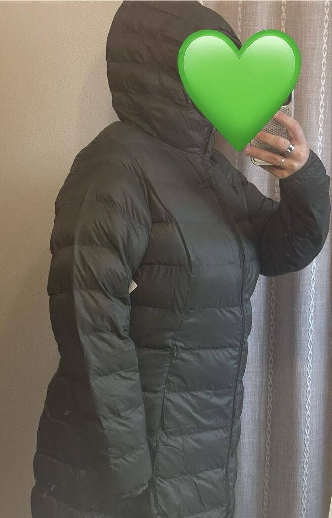 Amazon Essentials womens Lightweight Water-Resistant Packable Hooded Puffer Coat (Available in Plus Size) Customer Review Amazon Essentials womens Lightweight Water-Resistant Packable Hooded Puffer Coat (Available in Plus Size) - Customer Photo 3