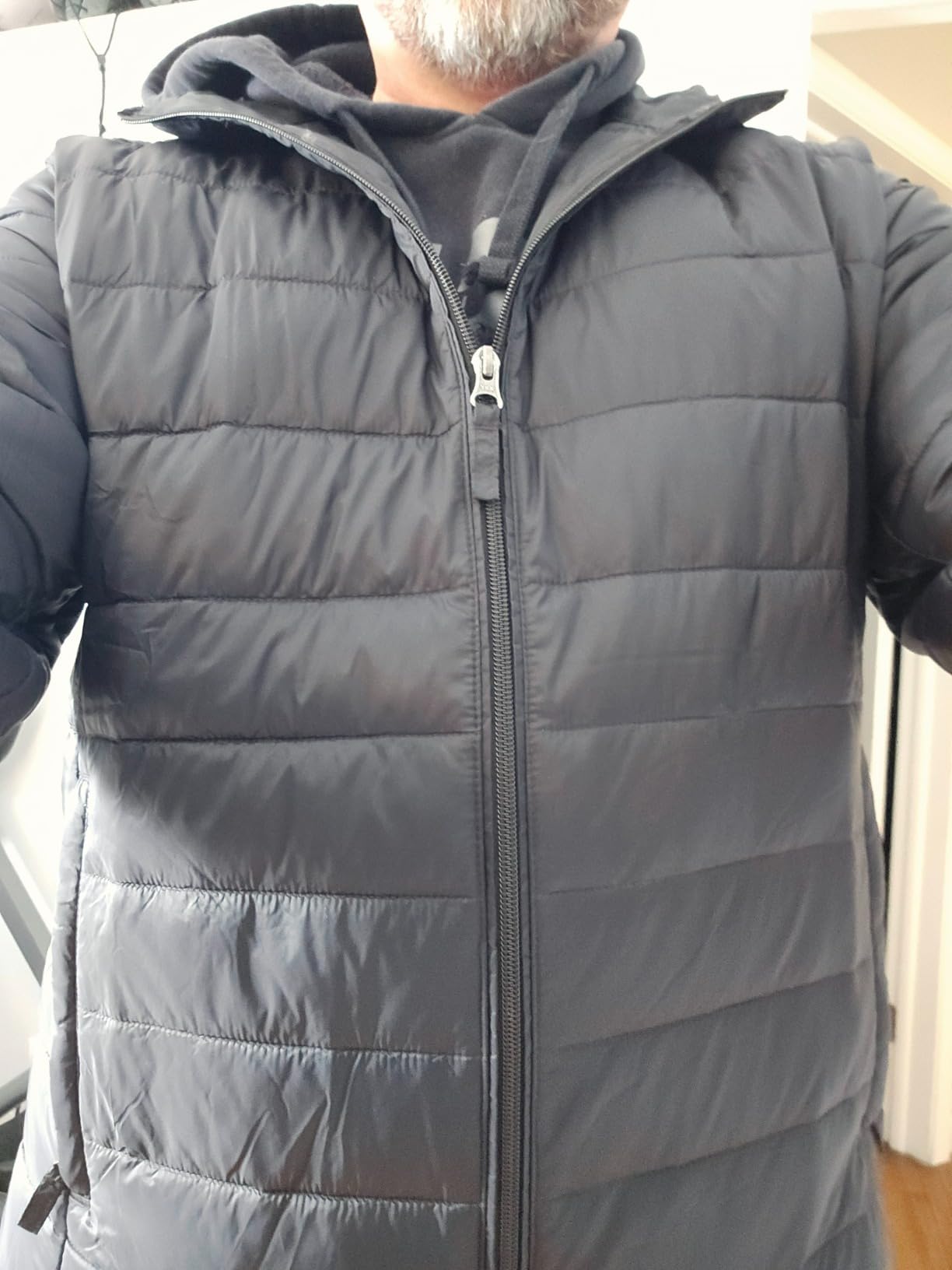 Amazon Essentials Men's Lightweight Water-Resistant Packable Hooded Puffer Jacket Customer Review Amazon Essentials Men's Lightweight Water-Resistant Packable Hooded Puffer Jacket - Customer Photo 1