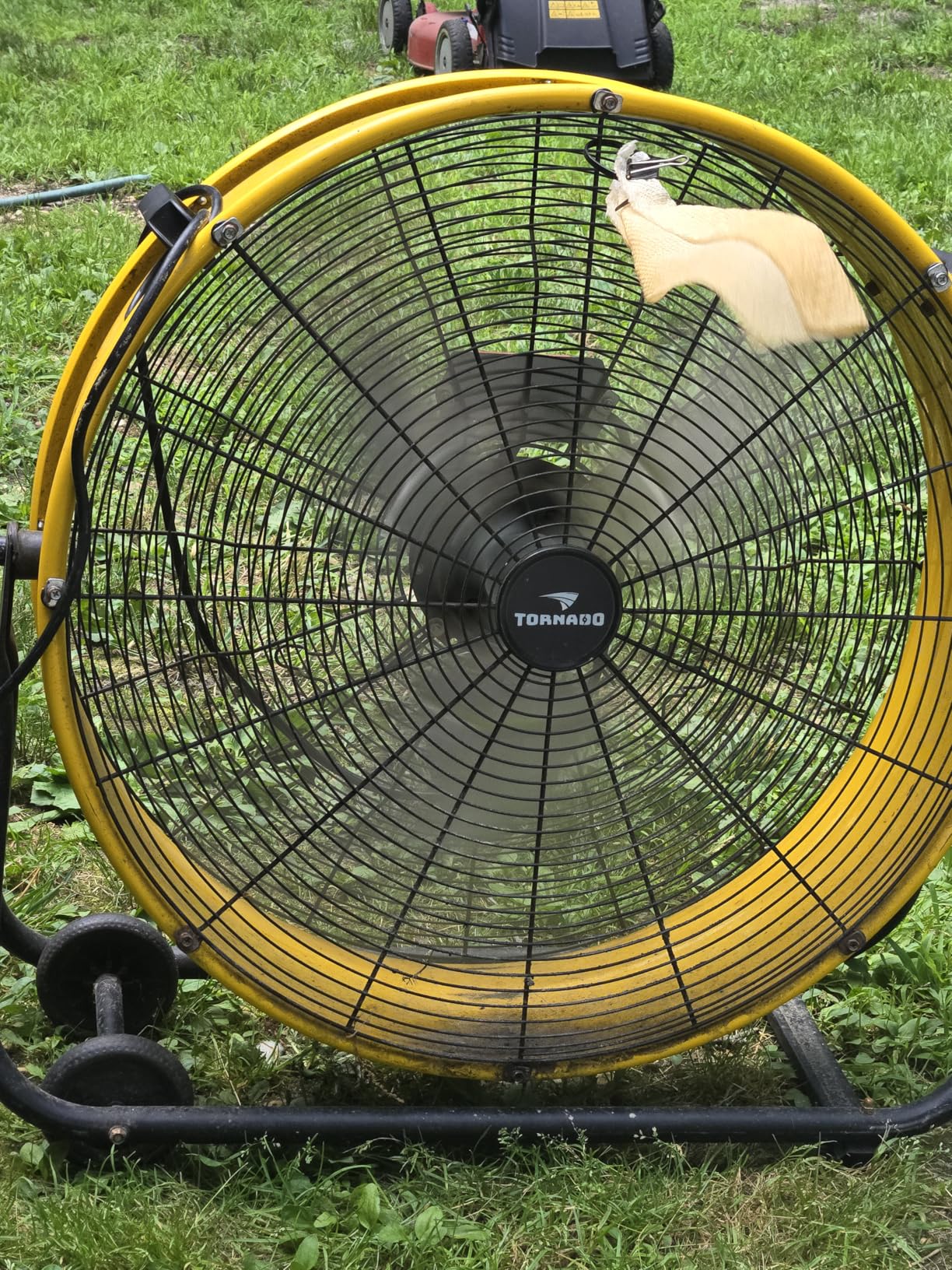 Tornado - 24 Inch High Velocity Heavy Duty Tilt Metal Drum Fan Yellow Commercial, Industrial Use 3 Speed 7700 CFM 1/3 HP 8 FT Cord ETL Safety Listed (YELLOW) - Customer Photo 1