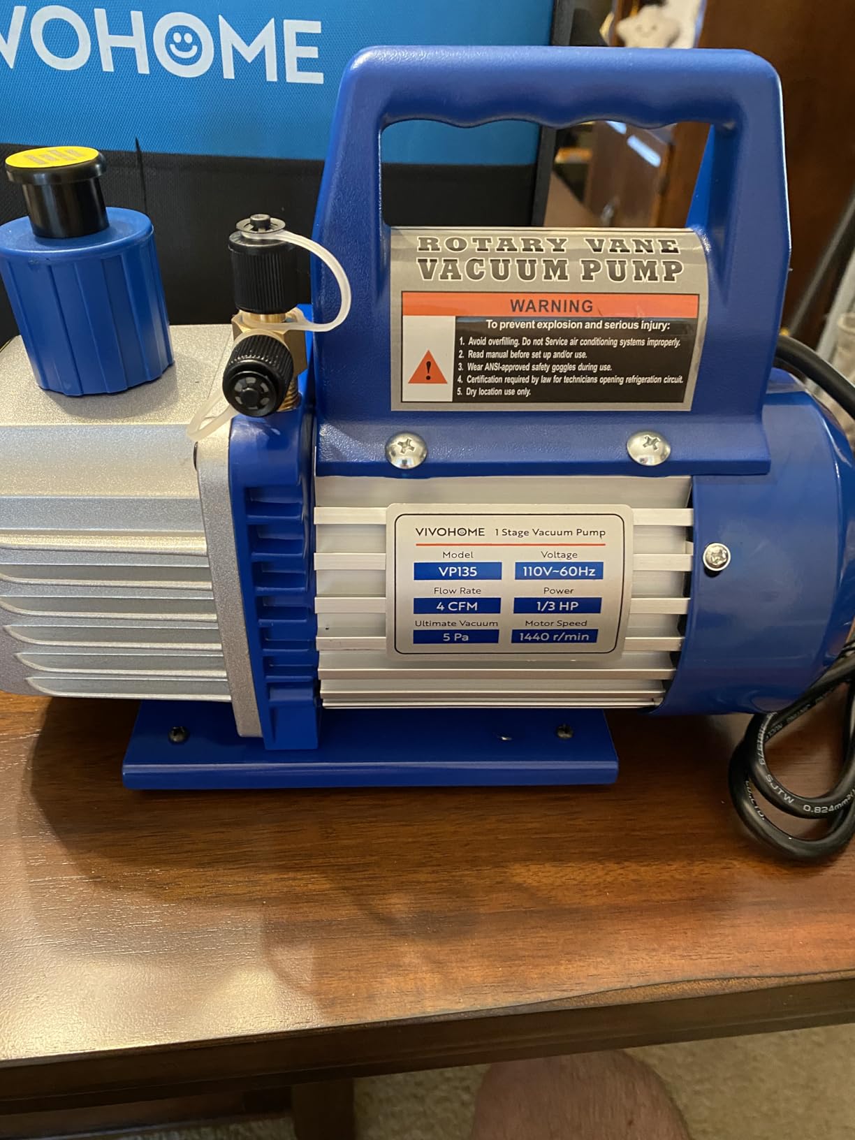 VIVOHOME 110V 1/3 HP 4CFM Single Stage Rotary Vane Air Vacuum Pump and R134a AC Manifold Gauge Set Kit with Leak Detector Carry Bag for HVAC Air Conditioning Refrigeration Recharging ETL Listed - Customer Photo 1