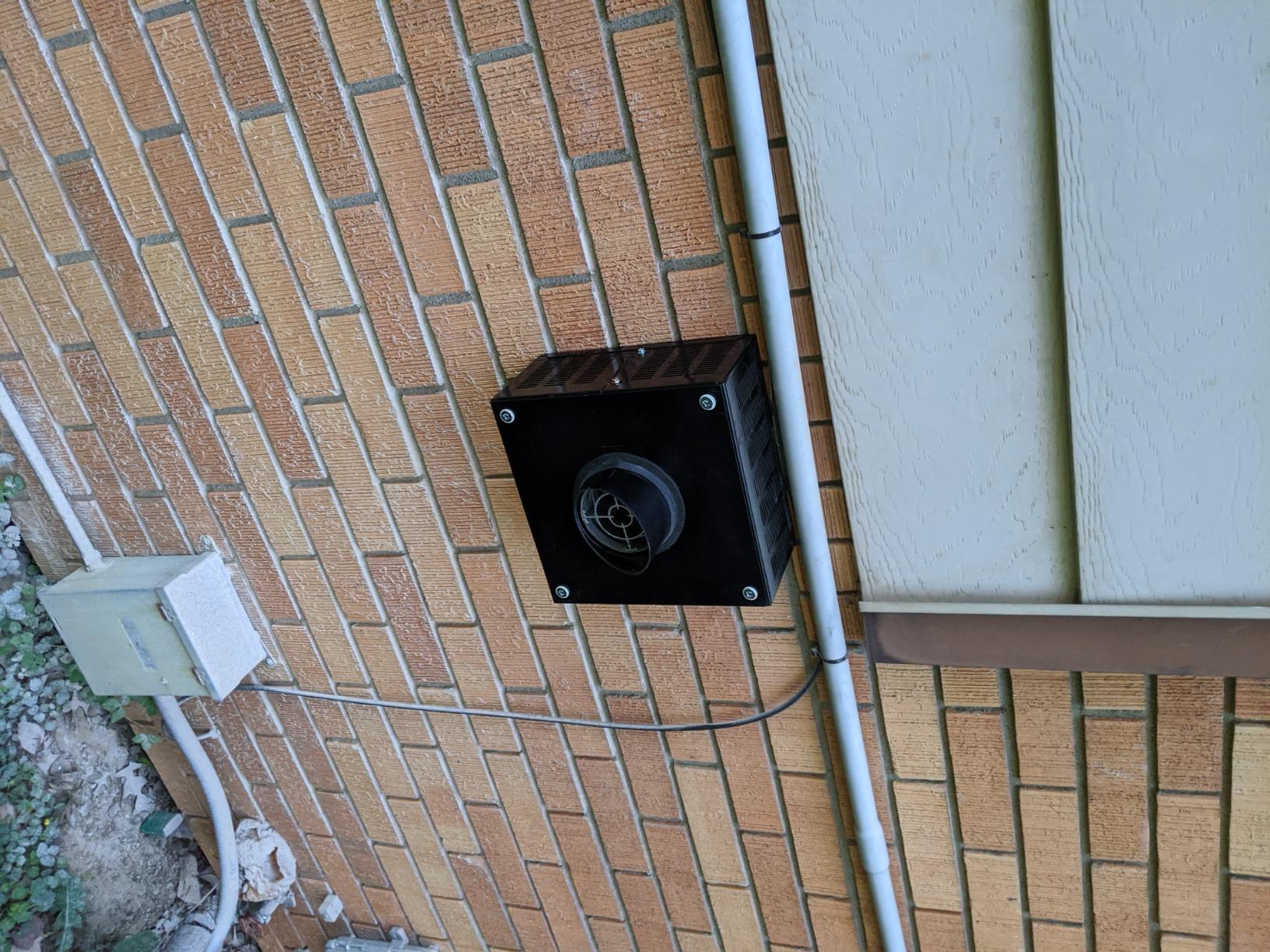 Rinnai V53DeN Natural Gas Tankless Water Heater - 5.3 GPM, Outdoor Installation - Customer Photo 2