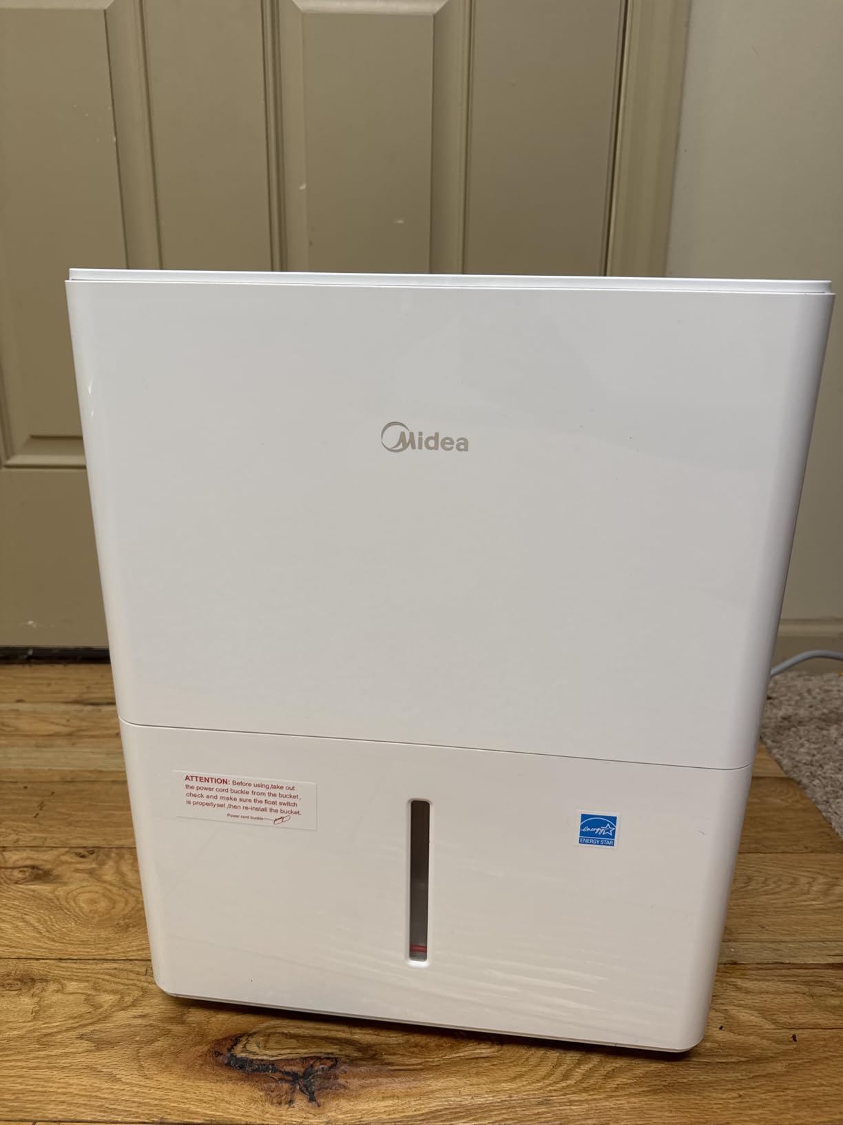 Midea 1,500 Sq. Ft. Energy Star Certified Dehumidifier With Reusable Air Filter 22 Pint - Ideal For Basements, Large & Medium Sized Rooms, And Bathrooms (White) - Customer Photo 2