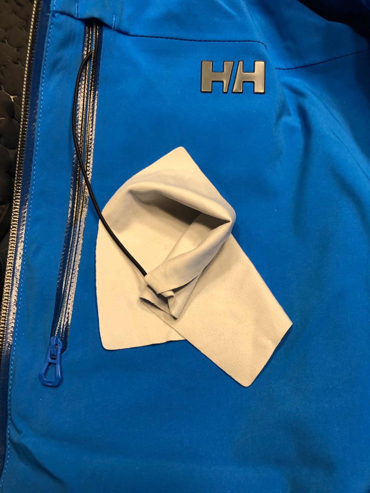 Helly-Hansen Alpha LIFALOFT Insulated Ski Jacket for Men – Enhanced Warmth & Lightweight Design - Customer Photo 2