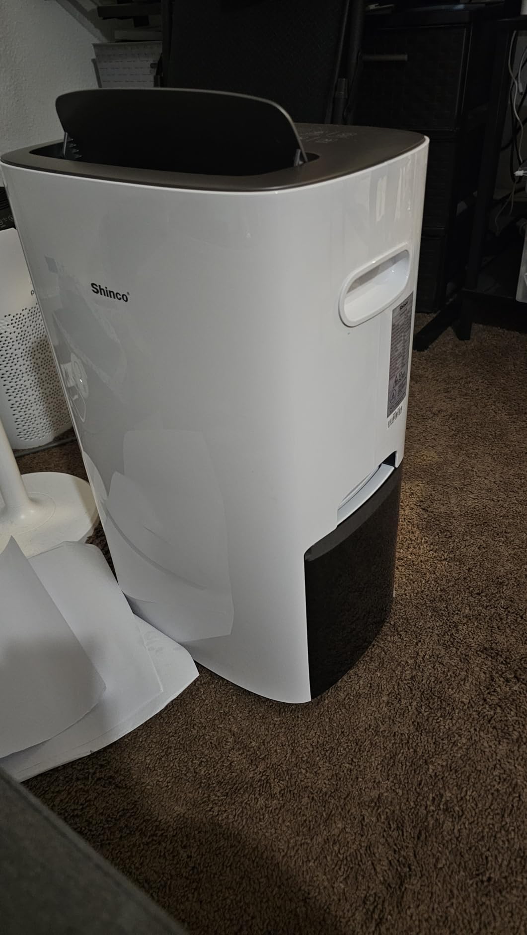 Shinco 6,000 Sq.Ft Energy Star Dehumidifier with WIFI, Ideal for Large Rooms and Home Basements, Efficient Moisture Removal with Adjustable Humidity Control, 1.32 Gallons Water Tank - Customer Photo 5