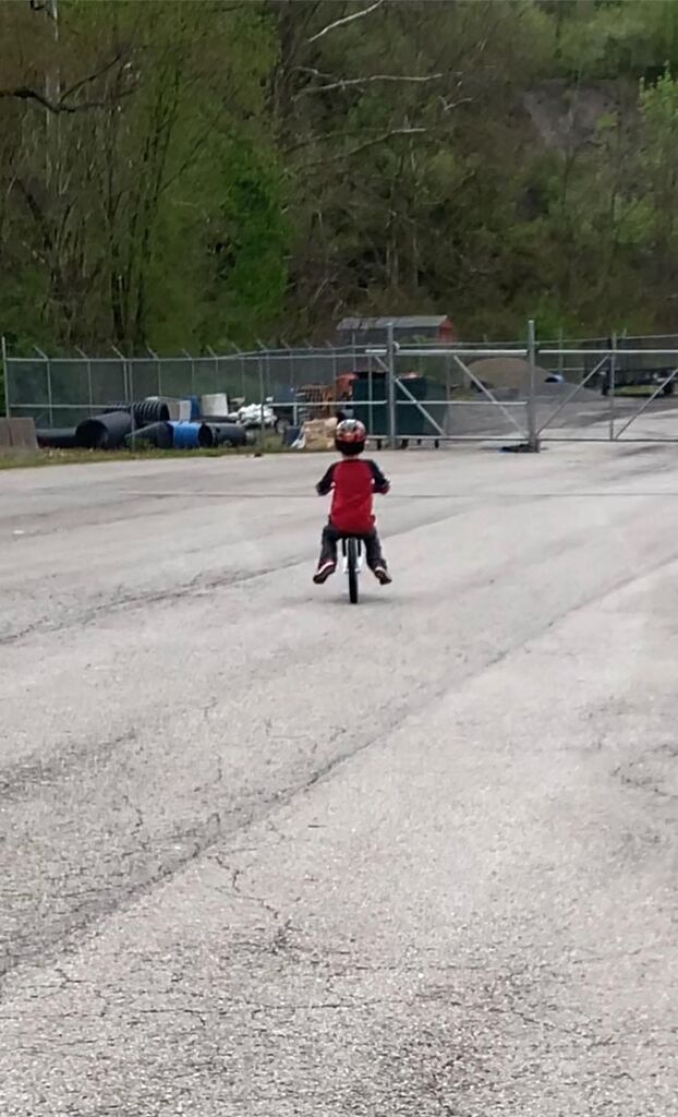 Balance Bike: for Big Kids Aged 4, 5, 6, 7, 8 and 9 Years Old - No Pedal Sport Training Bicycle | 16inch Wheel - Customer Photo 2