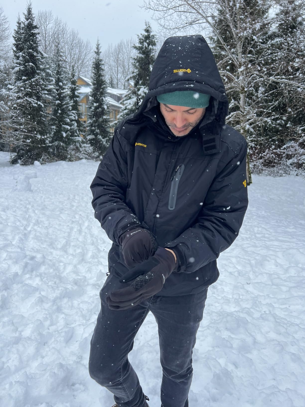 GEMYSE Men's Ski Snow Jacket Warm Winter Waterproof Coat Snowboard Rain Jacket Hooded Windproof Windbreaker - Customer Photo 1