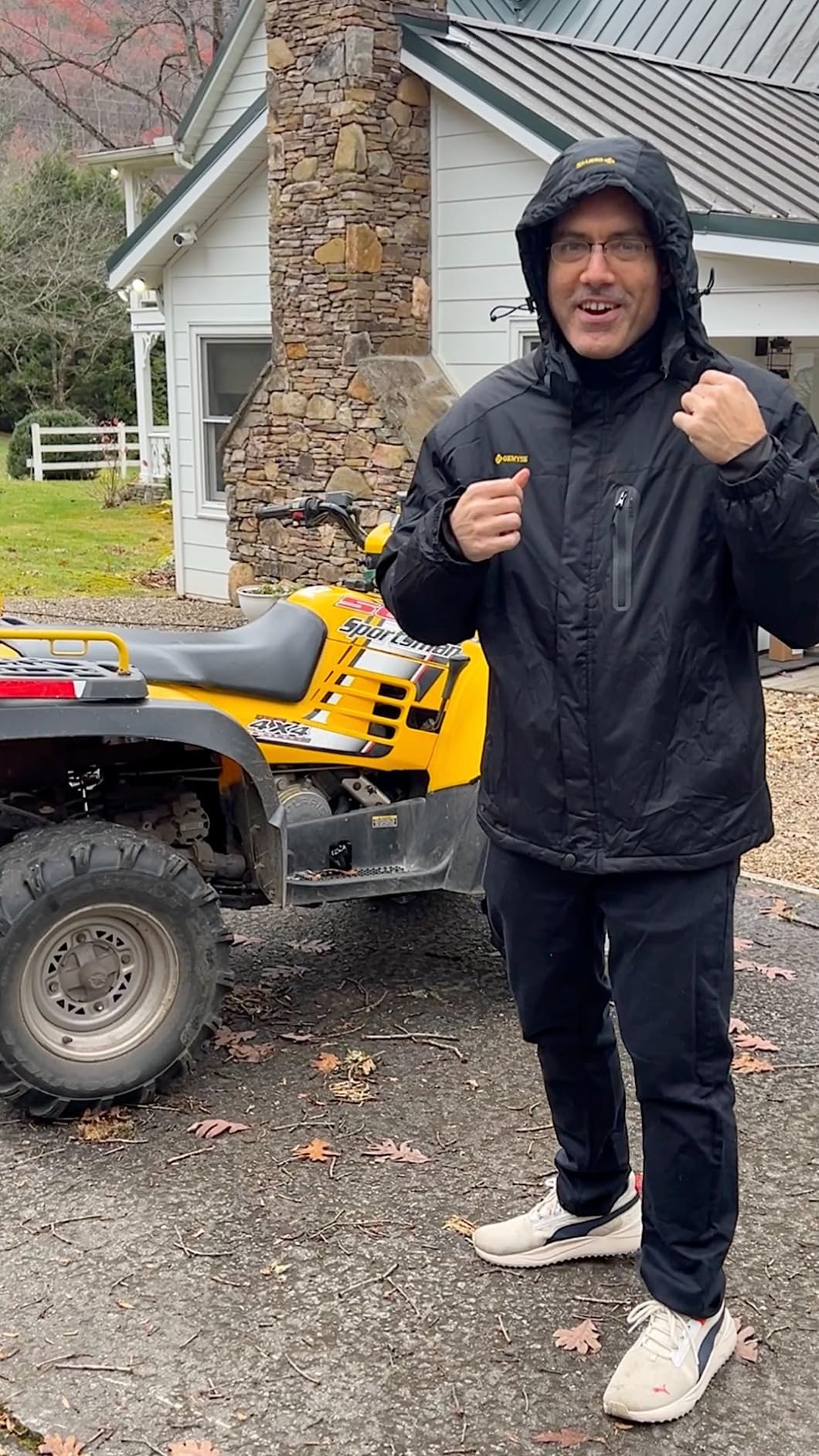 GEMYSE Men's Ski Snow Jacket Warm Winter Waterproof Coat Snowboard Rain Jacket Hooded Windproof Windbreaker - Customer Photo 2