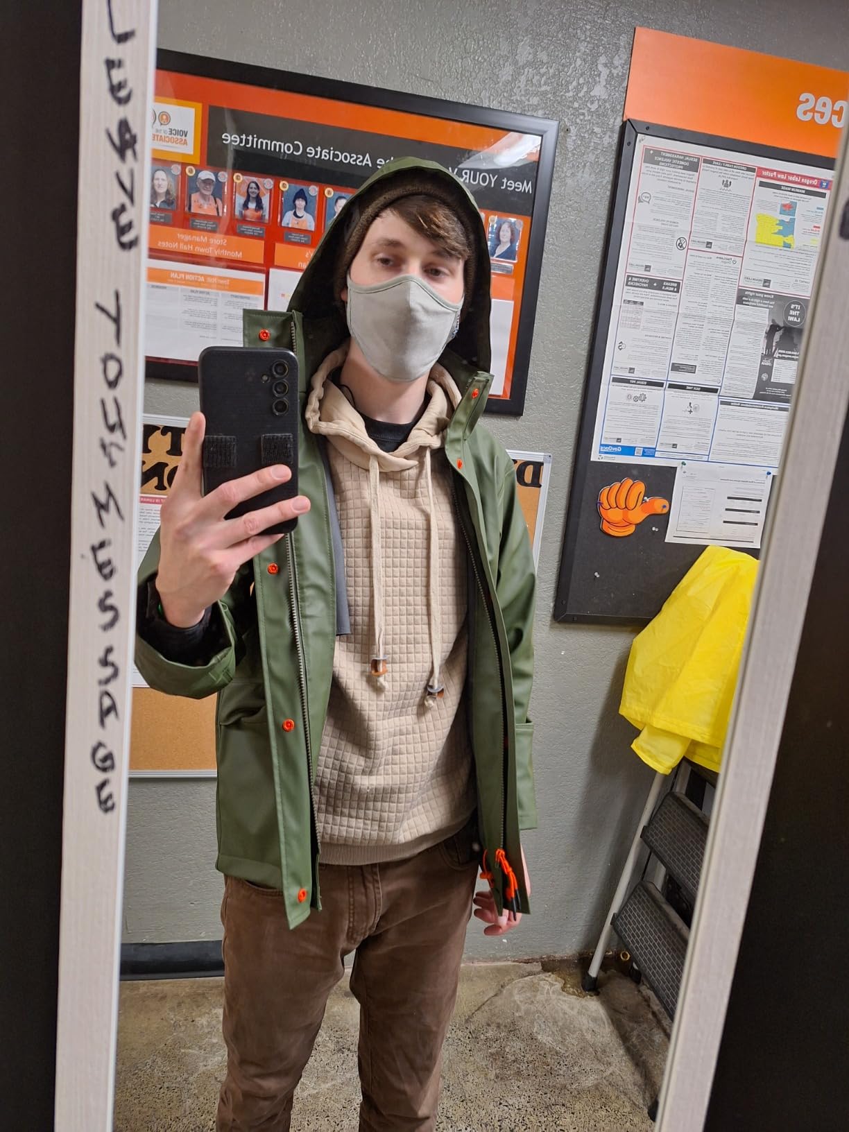 Helly-Hansen Workwear Gale Men's Waterproof Rain Jacket - Heavy-Duty PU Polyester Windbreaker - Packable Hood & Hem Customer Review Helly-Hansen Workwear Gale Men's Waterproof Rain Jacket - Heavy-Duty PU Polyester Windbreaker - Packable Hood & Hem - Customer Photo 2