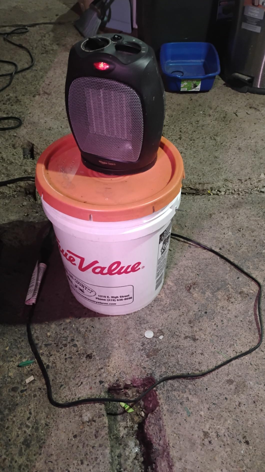 Amazon Basics Ceramic Space Heater, Portable Indoor Heating Solution, With Overheat and Tip-Over Protection, Thermostat, Non-Oscillating, 1500W, 7.52