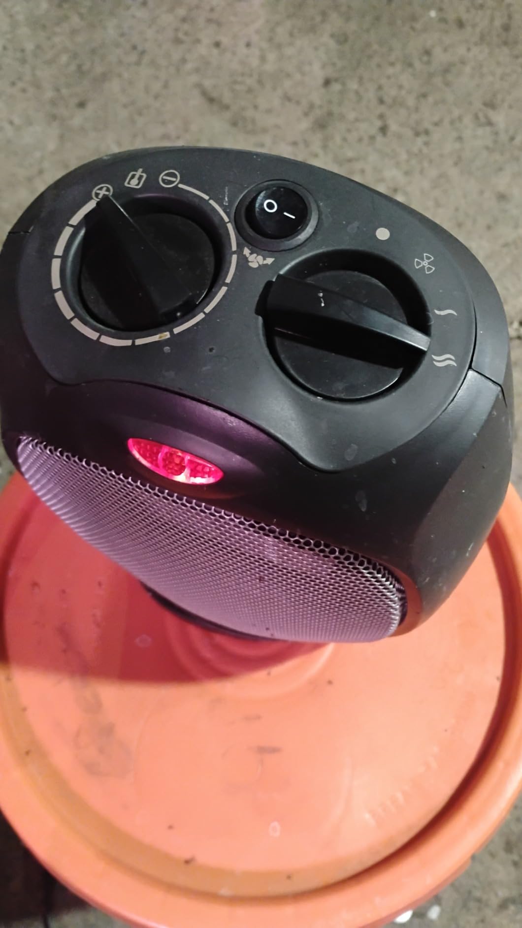 Amazon Basics Ceramic Space Heater, Portable Indoor Heating Solution, With Overheat and Tip-Over Protection, Thermostat, Non-Oscillating, 1500W, 7.52