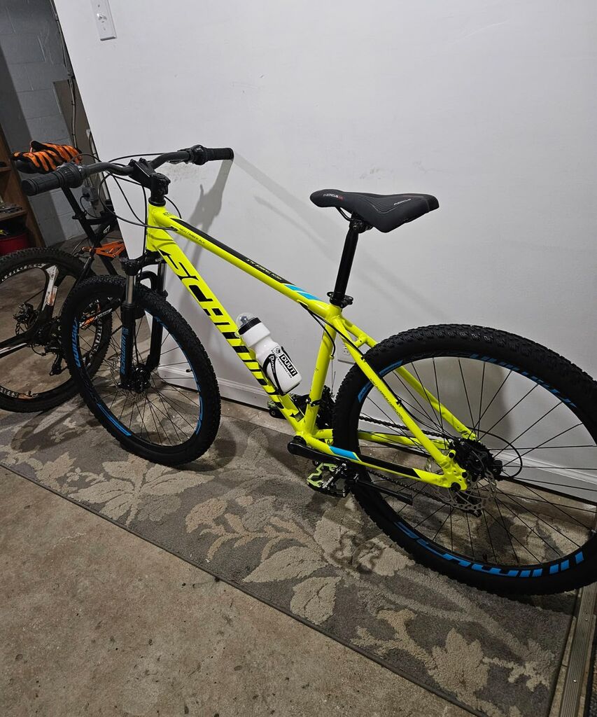 Schwinn High Timber Mountain Bike for Adult Youth Men Women Boys Girls, 24 to 29-Inch Wheels, 7 or 21-Speeds, Front Suspension, Aluminum and Steel Frame Options Customer Review Schwinn High Timber Mountain Bike for Adult Youth Men Women Boys Girls, 24 to 29-Inch Wheels, 7 or 21-Speeds, Front Suspension, Aluminum and Steel Frame Options - Customer Photo 1